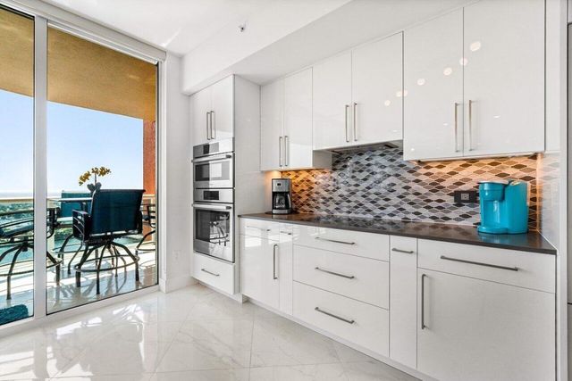 2640 Lake Shore Drive 2307, Riviera Beach, FL 33404