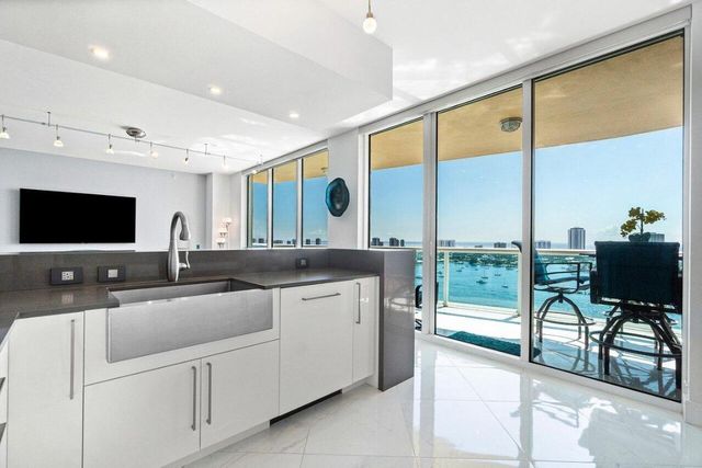 2640 Lake Shore Drive 2307, Riviera Beach, FL 33404