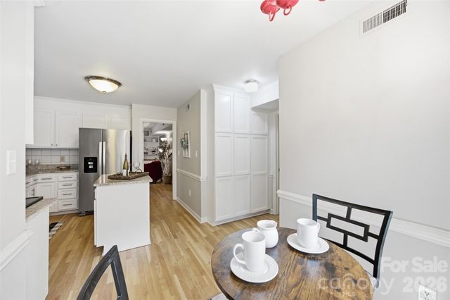 2811 Creekbed Lane, Charlotte, NC 28210