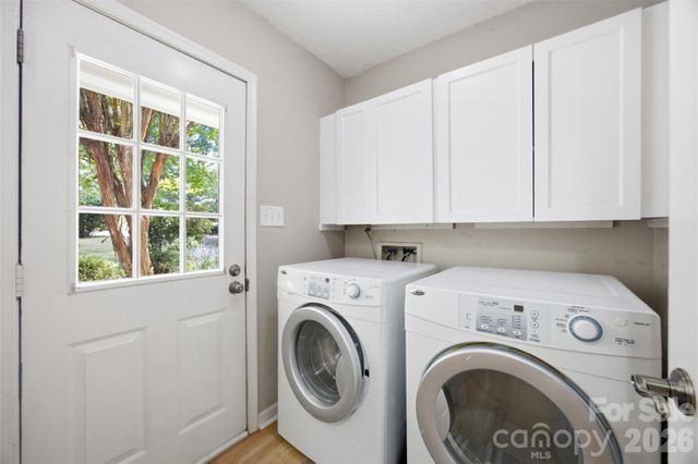 2811 Creekbed Lane, Charlotte, NC 28210