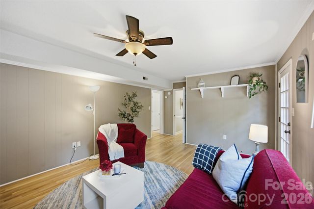 2811 Creekbed Lane, Charlotte, NC 28210