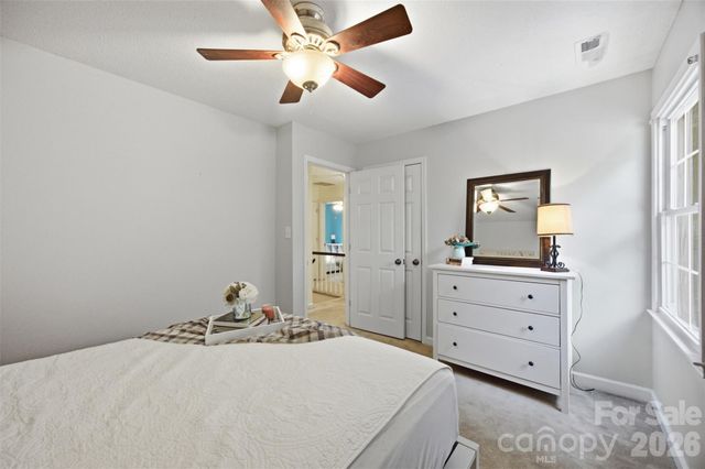 2811 Creekbed Lane, Charlotte, NC 28210