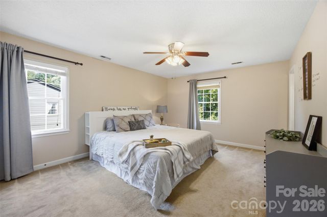 2811 Creekbed Lane, Charlotte, NC 28210