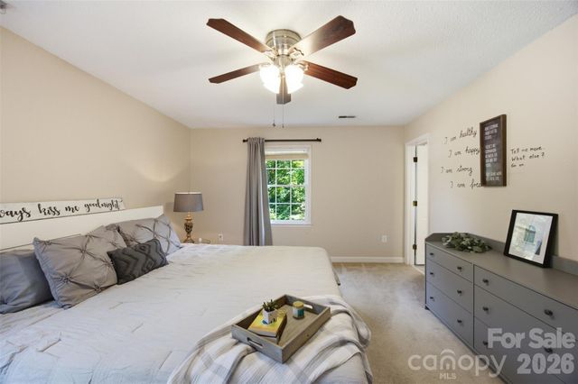 2811 Creekbed Lane, Charlotte, NC 28210