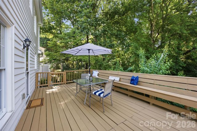 2811 Creekbed Lane, Charlotte, NC 28210