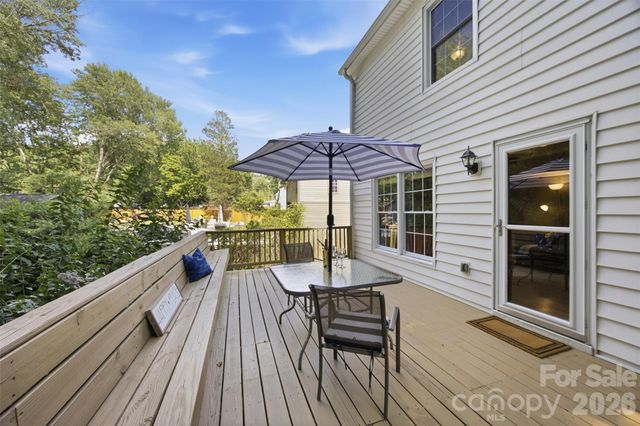 2811 Creekbed Lane, Charlotte, NC 28210