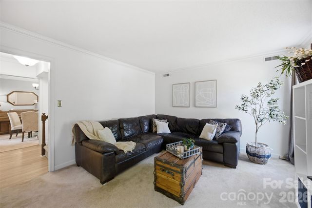 2811 Creekbed Lane, Charlotte, NC 28210