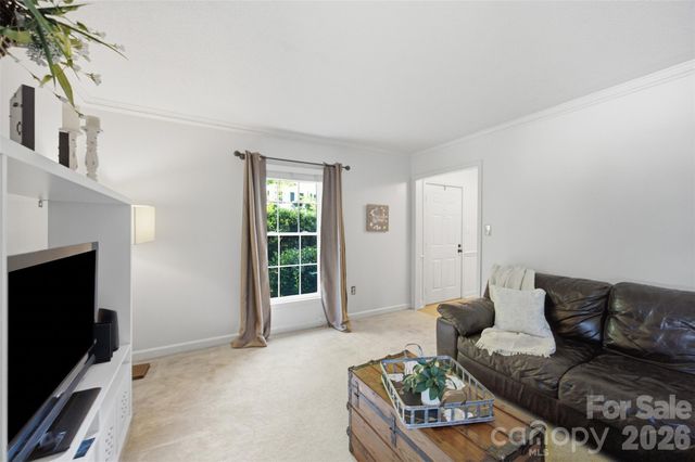 2811 Creekbed Lane, Charlotte, NC 28210
