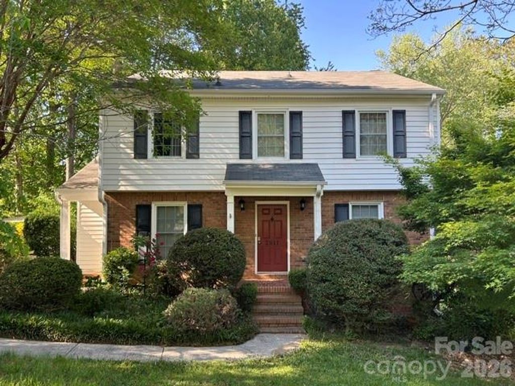 2811 Creekbed Lane, Charlotte, NC 28210
