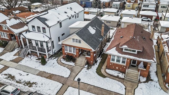 2716 Grove Avenue, Berwyn, IL 60402