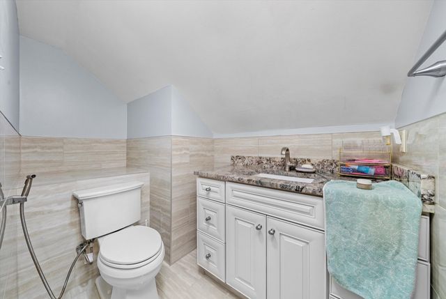 2716 Grove Avenue, Berwyn, IL 60402