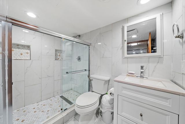 2716 Grove Avenue, Berwyn, IL 60402