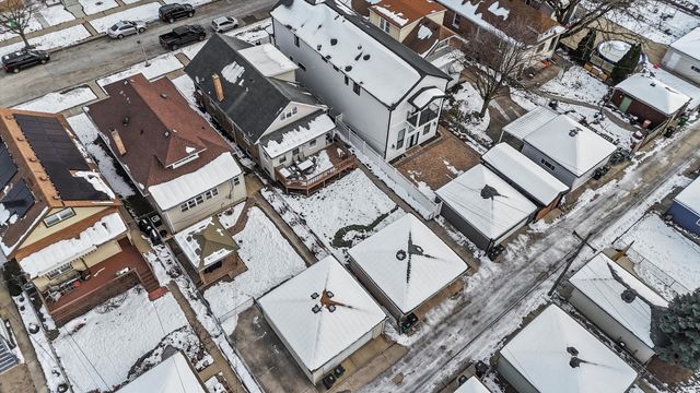 2716 Grove Avenue, Berwyn, IL 60402