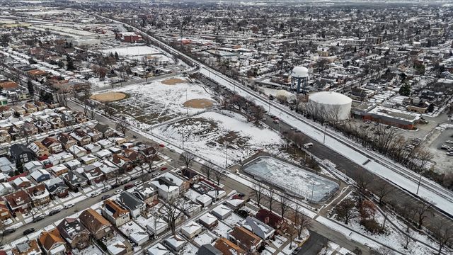 2716 Grove Avenue, Berwyn, IL 60402