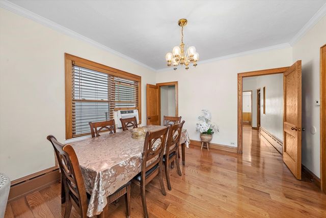 2716 Grove Avenue, Berwyn, IL 60402