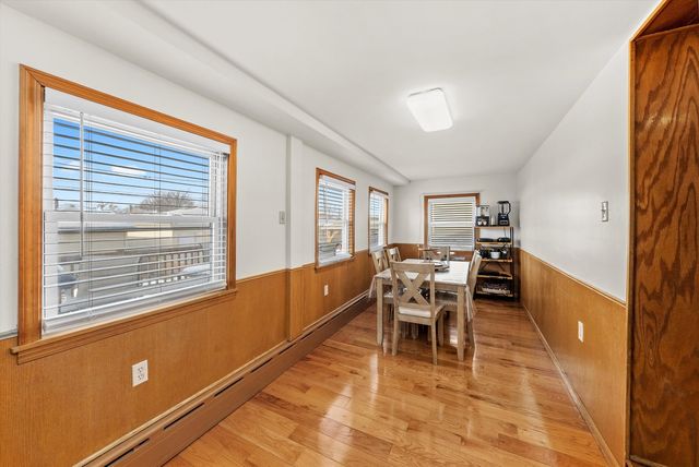 2716 Grove Avenue, Berwyn, IL 60402