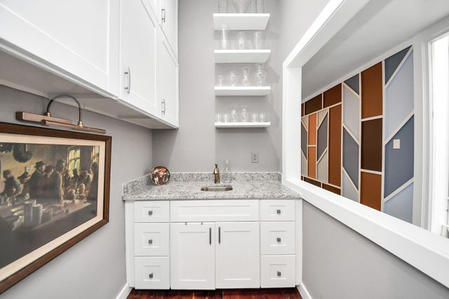24 Bayou Shadows Street, Houston, TX 77024