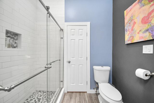 24 Bayou Shadows Street, Houston, TX 77024