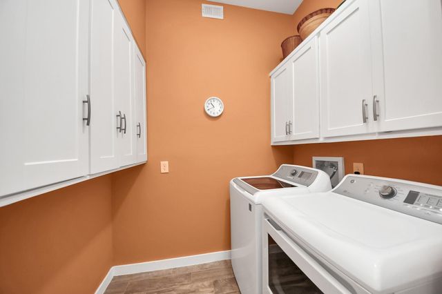 24 Bayou Shadows Street, Houston, TX 77024