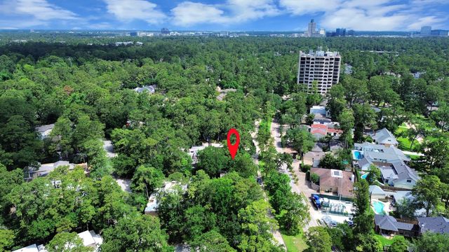24 Bayou Shadows Street, Houston, TX 77024