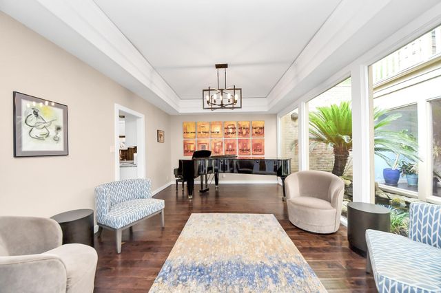 24 Bayou Shadows Street, Houston, TX 77024