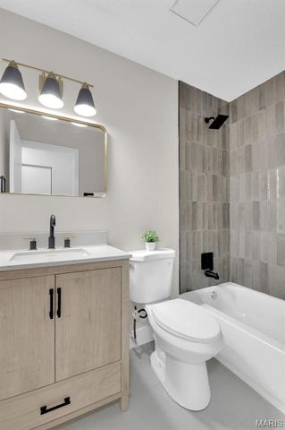 4002 Summerfield Parkway, St Charles, MO 63304