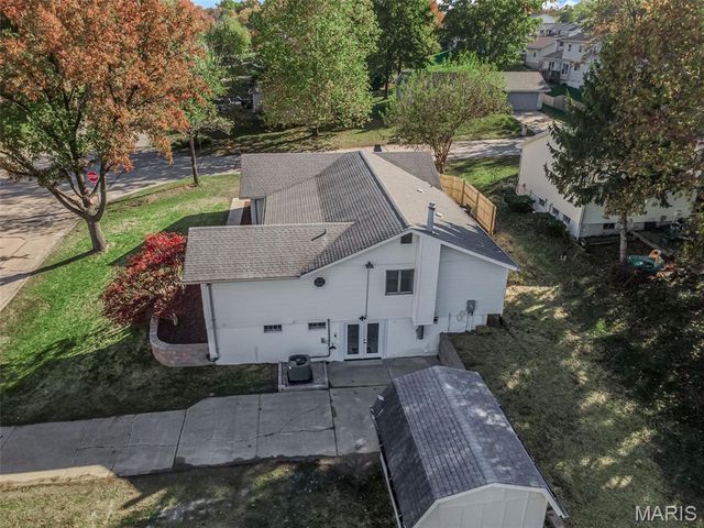 4002 Summerfield Parkway, St Charles, MO 63304