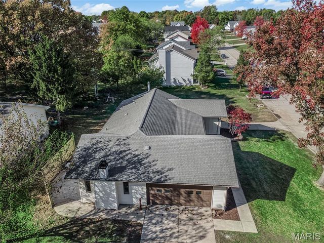 4002 Summerfield Parkway, St Charles, MO 63304