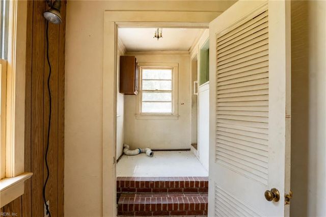 9147 Farys Mill RD, Gloucester, VA 23061