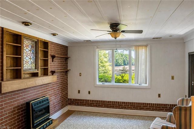 9147 Farys Mill RD, Gloucester, VA 23061