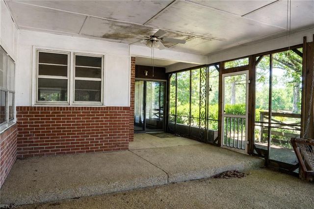 9147 Farys Mill RD, Gloucester, VA 23061