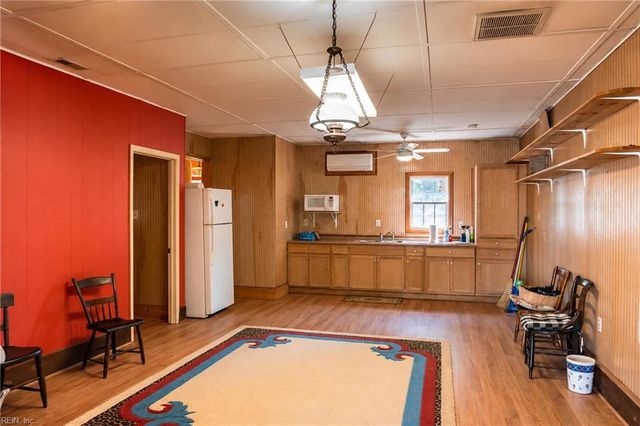 9147 Farys Mill RD, Gloucester, VA 23061