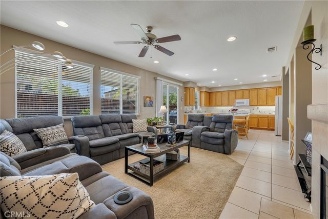 1568 Yeats, San Jacinto, CA 92583