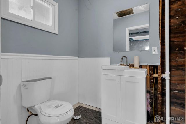 26 Murray Lane, Keansburg, NJ 07734