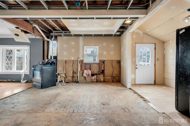 26 Murray Lane, Keansburg, NJ 07734