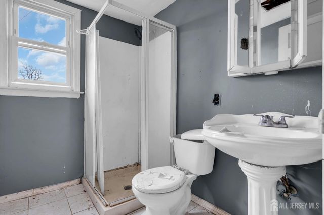 26 Murray Lane, Keansburg, NJ 07734