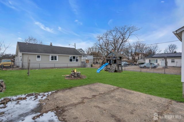 26 Murray Lane, Keansburg, NJ 07734