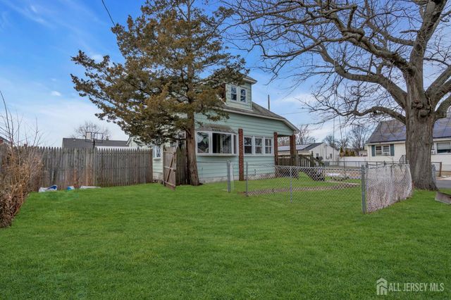 26 Murray Lane, Keansburg, NJ 07734