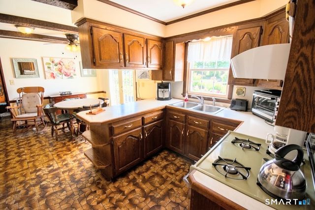 26 Washburn Drive, Plainville, CT 06062