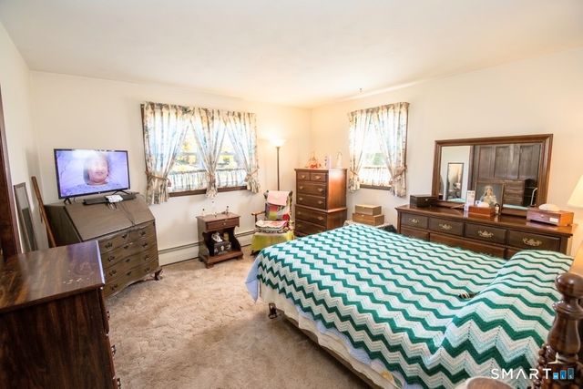 26 Washburn Drive, Plainville, CT 06062