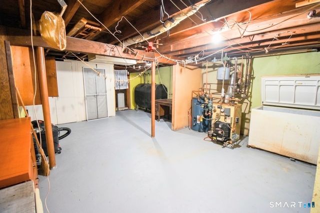 26 Washburn Drive, Plainville, CT 06062