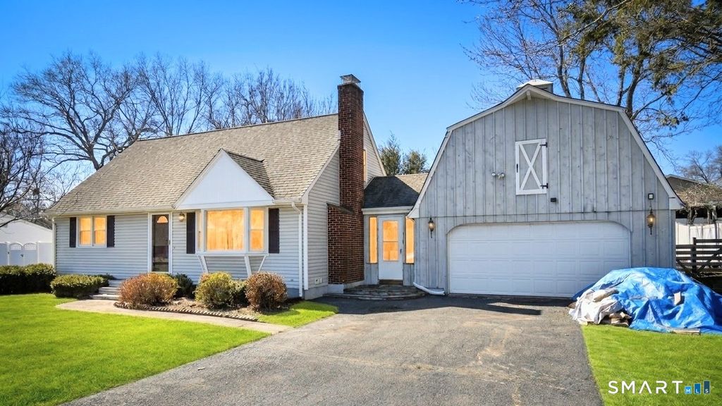 26 Washburn Drive, Plainville, CT 06062