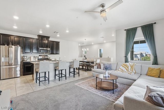 2861 Sunflower Days Avenue 2142, North Las Vegas, NV 89031