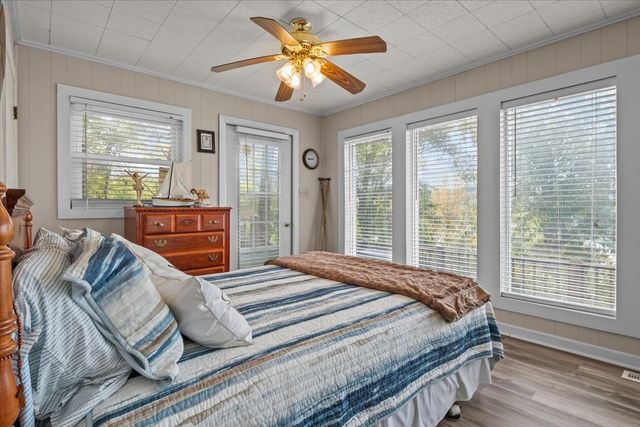 38 Lakeland Rd, Waverly, TN 37185