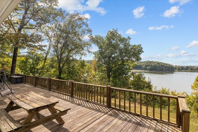 38 Lakeland Rd, Waverly, TN 37185