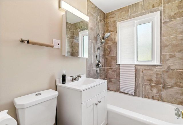 4355 N 42nd STREET, Milwaukee, WI 53216