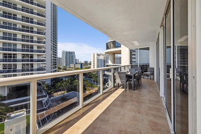 1800 S Ocean Dr 1005, Hallandale Beach, FL 33009