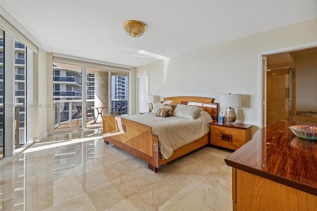 1800 S Ocean Dr 1005, Hallandale Beach, FL 33009