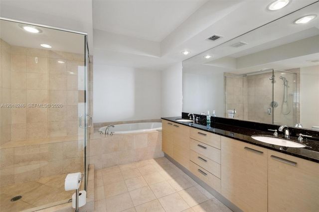 1800 S Ocean Dr 1005, Hallandale Beach, FL 33009