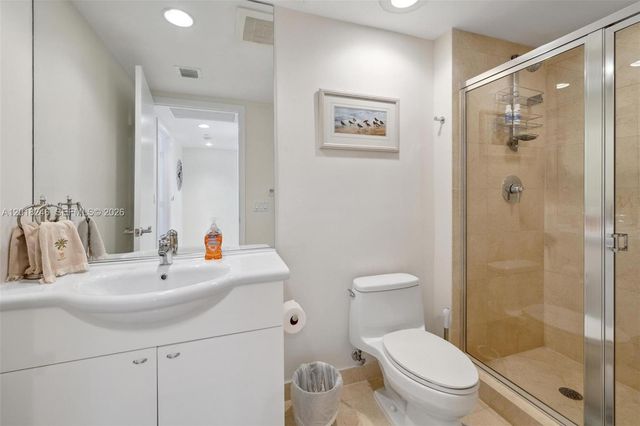 1800 S Ocean Dr 1005, Hallandale Beach, FL 33009